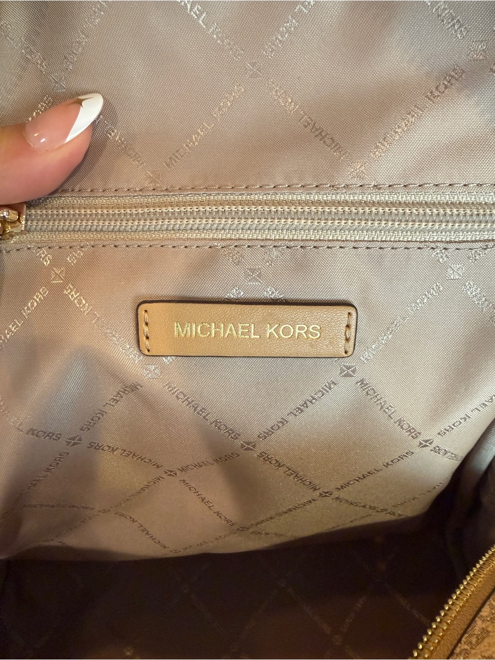 Michael Kors Bag Rhea Medium Color-Block Signature Logo Backpack - like new! - Picture 7 of 10